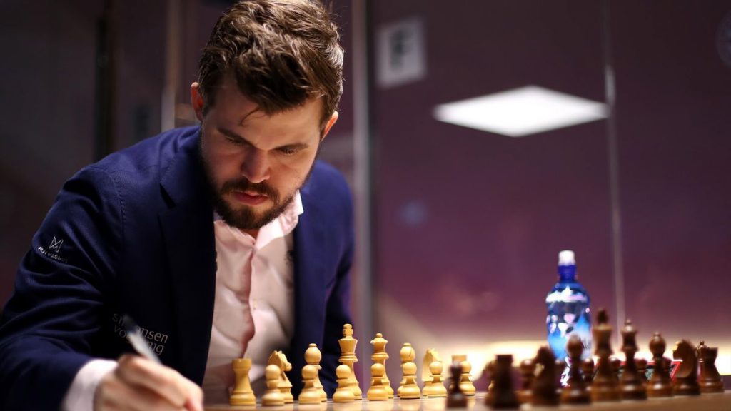 SMCA - 7 Reasons Why Magnus Carlsen Plays Better Chess Than You